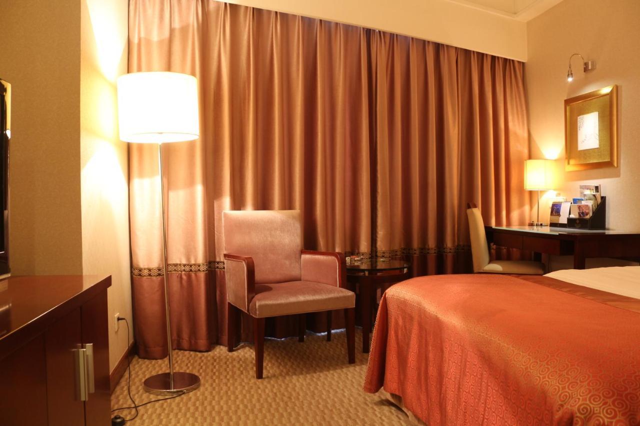 Jinling Jingyuan Plaza Hotell Nanjing  Exteriör bild