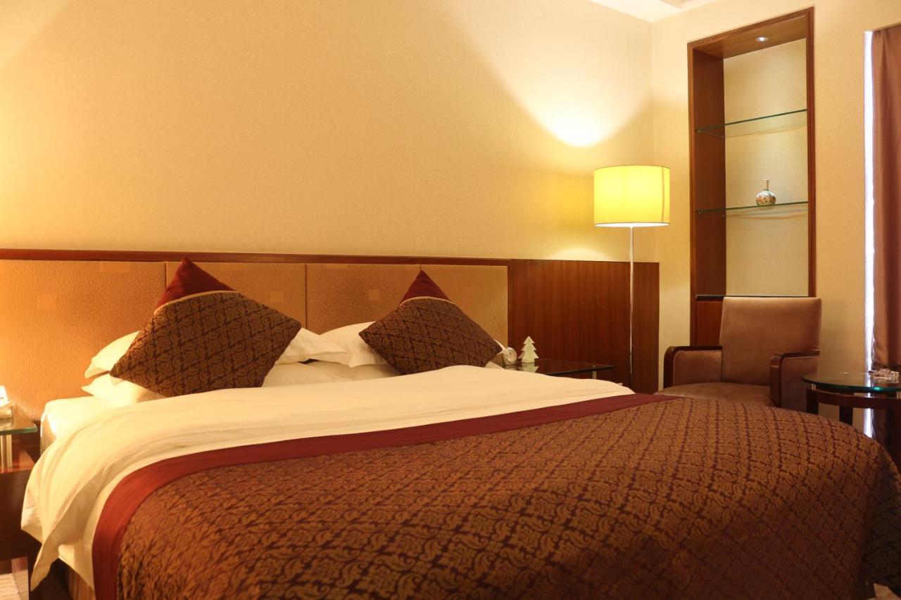 Jinling Jingyuan Plaza Hotell Nanjing  Exteriör bild