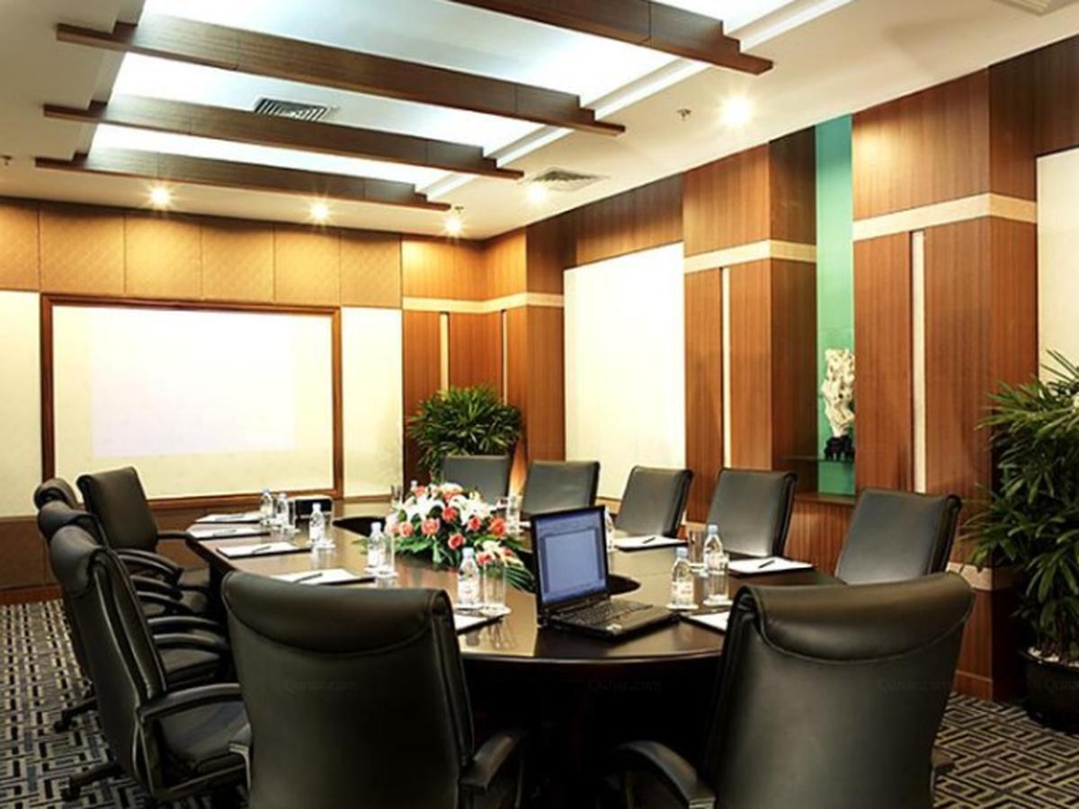 Jinling Jingyuan Plaza Hotell Nanjing  Exteriör bild